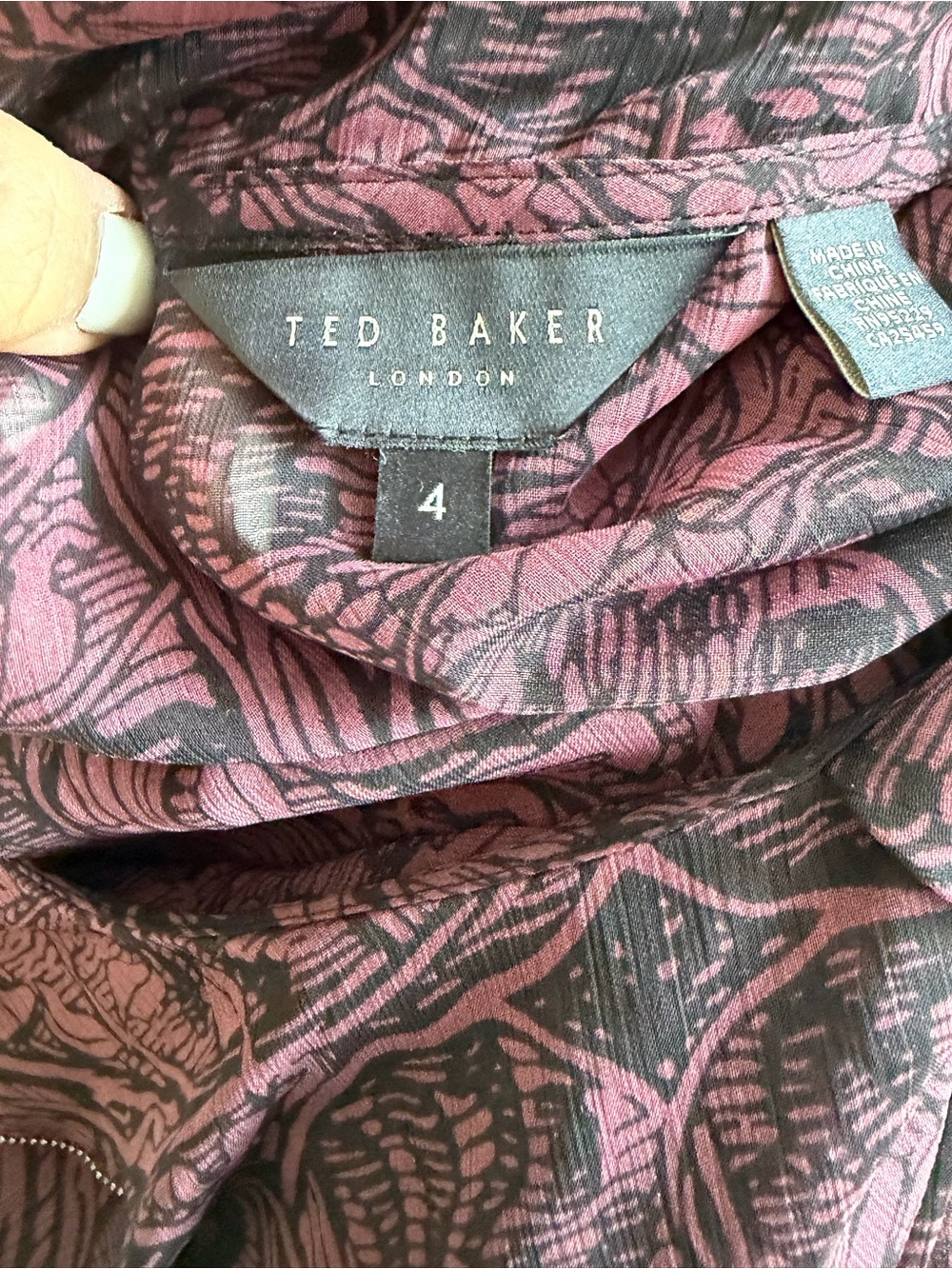 Ted Baker Coryiah Ruffle blouse size large - Picture 6 of 7